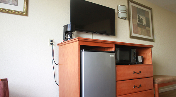 Royal Inn TV Unit