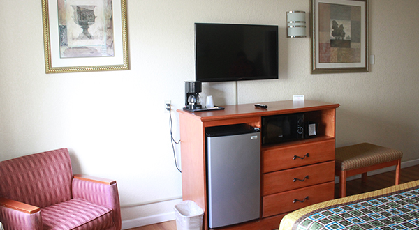 Royal Inn TV Unit